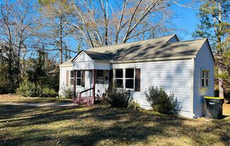 Wow! Renovated 3 bedroom home in Fairburn! Must See!