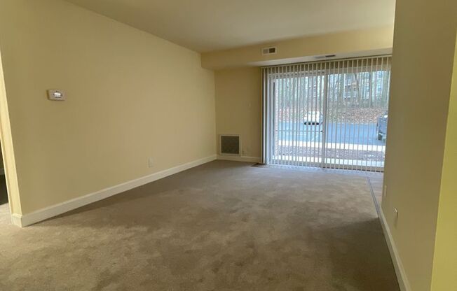 2 beds, 2 baths, 1,000 sqft, $1,975, Unit 14200 #104