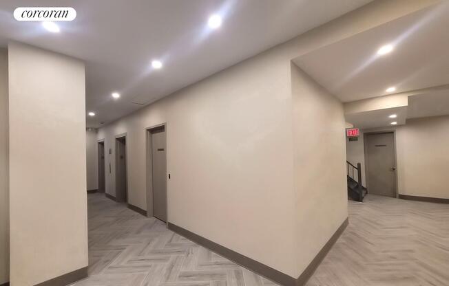 3 beds, 3 baths, $14,000, Unit PHD