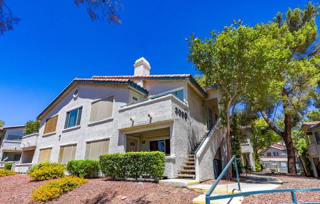 Centrally Located 3 Bed Condo In Gated Community