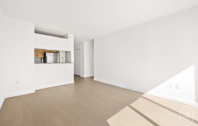 1 bed, 1 bath, $5,050, Unit 32F