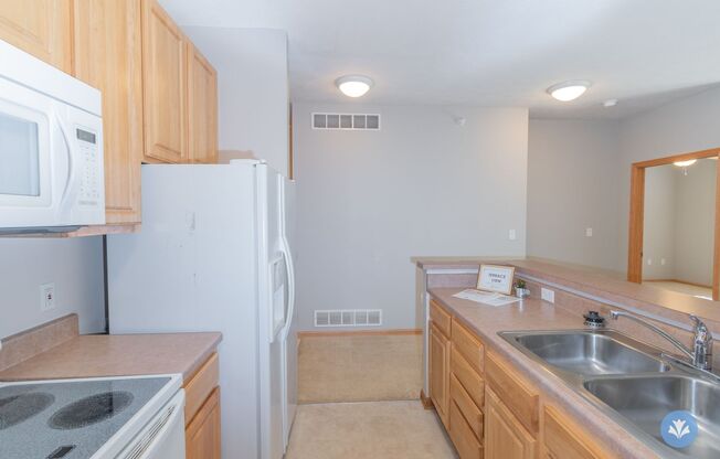 1 bed, 1 bath, 882 sqft, $1,210, Unit CT-6