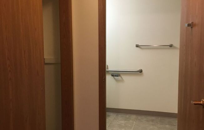 1 bed, 1 bath, 600 sqft, $925, Unit J-3