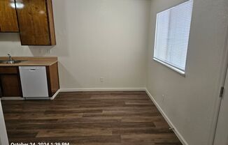 2 beds, 1 bath, $1,050, Unit A