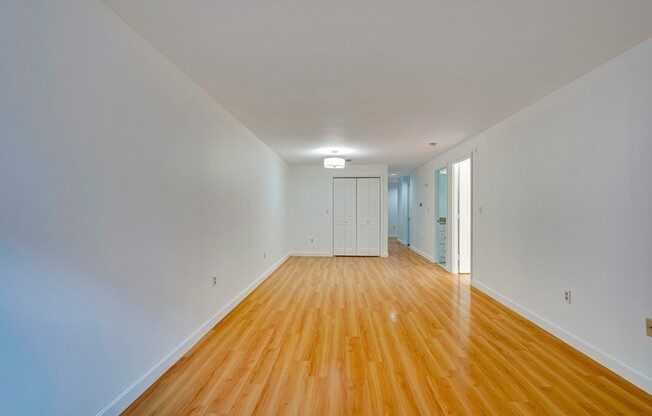 2 beds, 1 bath, 940 sqft, $2,500, Unit 317