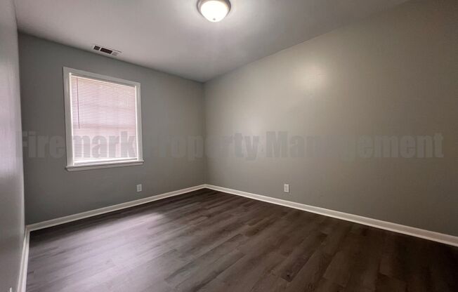 3 beds, 1.5 baths, $900, Unit 902 Preston Street - E