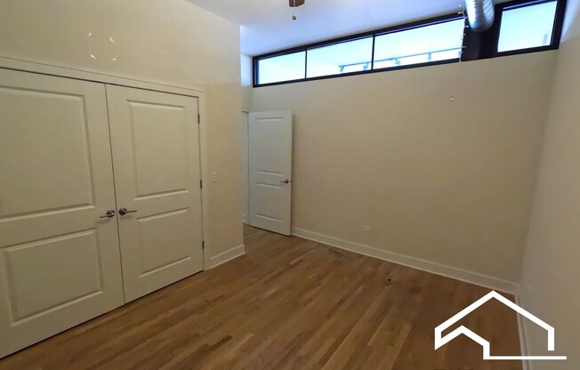 2778 N Milwaukee Ave