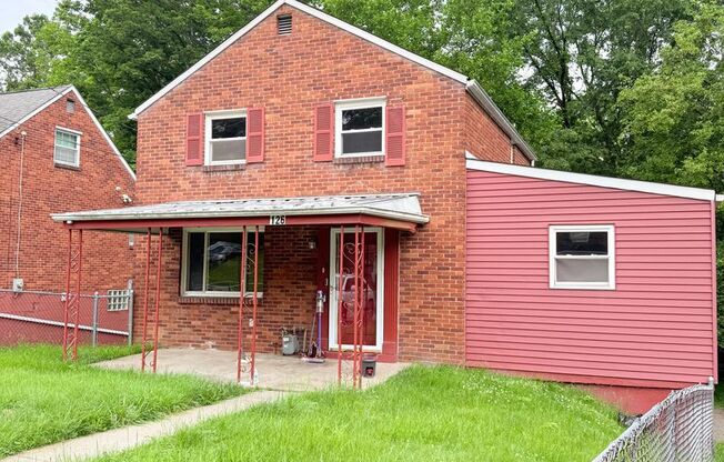 Freshly Painted 3BD/1.5BA Single Family Home in Penn Hills