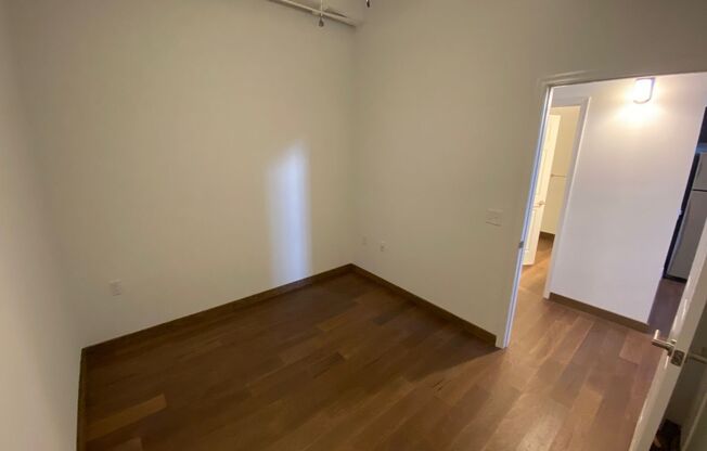 1 bed, 1 bath, 540 sqft, $1,150, Unit Unit 122B