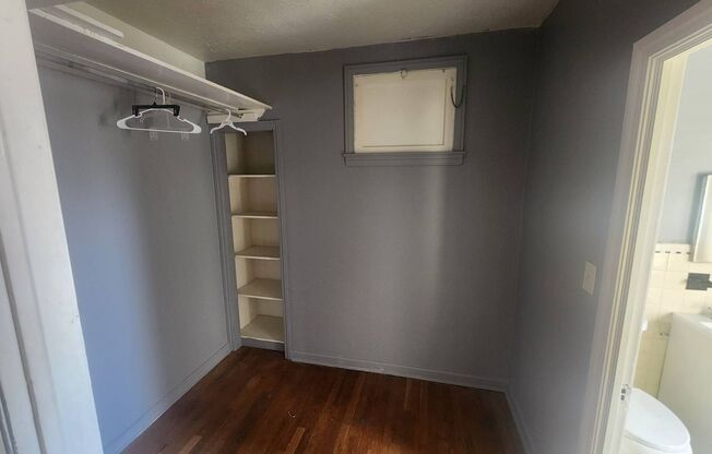 2826 E 130 ST