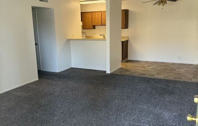 4171 California Ave. #67 -Upstairs Apartment
