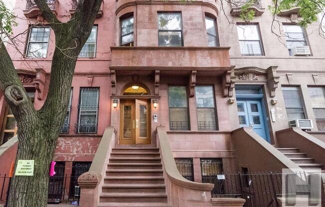 120 W 119 ST