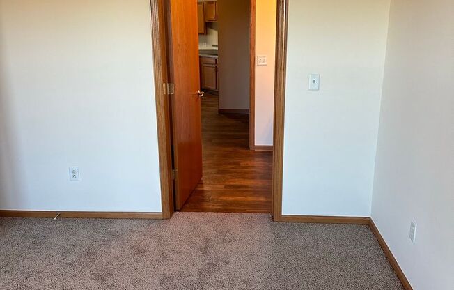 2 beds, 2 baths, 1,223 sqft, $1,660, Unit 925-200