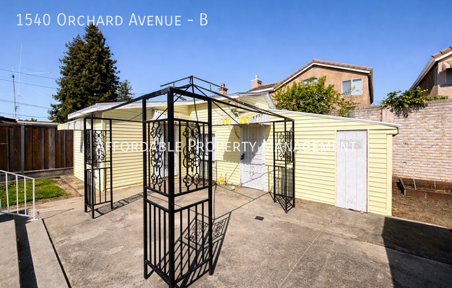 1540 Orchard Avenue Unit A-B