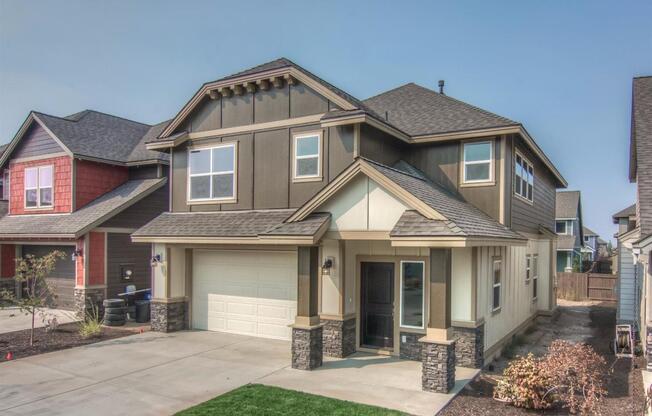 Spacious and Bright 3 Bedroom Home in NE Bend! 3112 Flagstone
