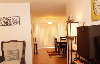 2 beds, 1.5 baths, 1,032 sqft, $1,800, Unit 8D