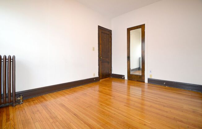 1 bed, 1 bath, 420 sqft, $955, Unit 7 - 34