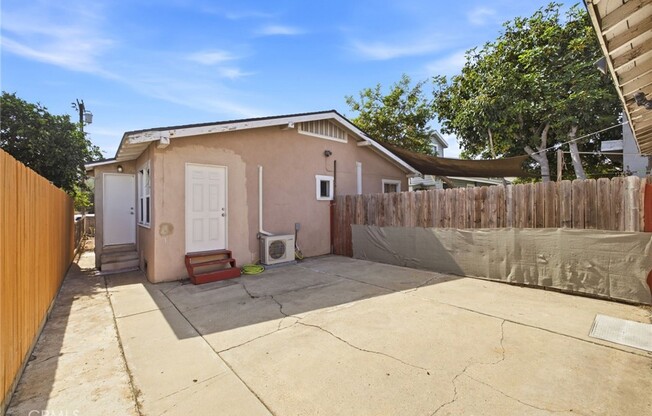 1 bed, 1.3 baths, 942 sqft, $2,050