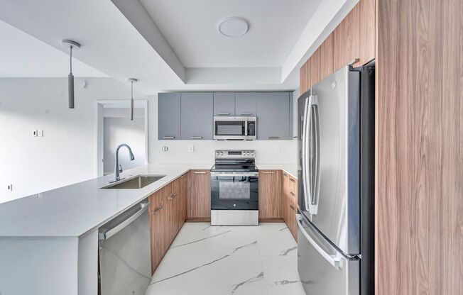 2 beds, 2 baths, 901 sqft, $2,769, Unit 302
