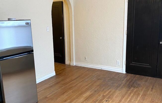 Studio, 1 bath, 350 sqft, $620