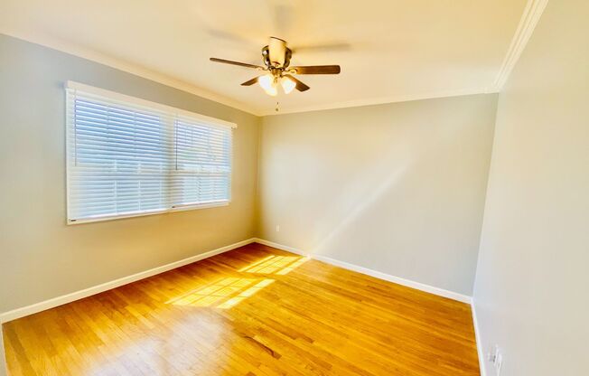 2 beds, 1 bath, $3,295