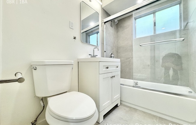 475 E FOOTHILL