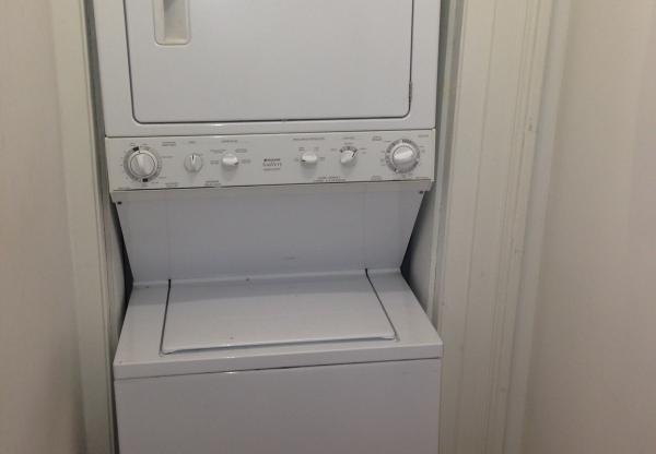 1 bed, 1 bath, 865 sqft, $975