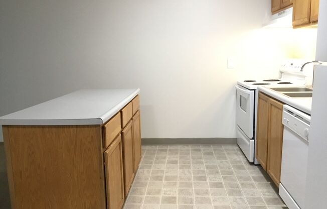 1 bed, 1 bath, 547 sqft, $1,200, Unit 18