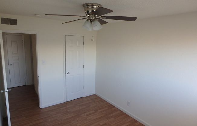 2 beds, 1 bath, 752 sqft, $695, Unit 214