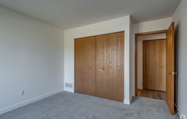 1 bed, 1 bath, 700 sqft, $1,199, Unit 1705