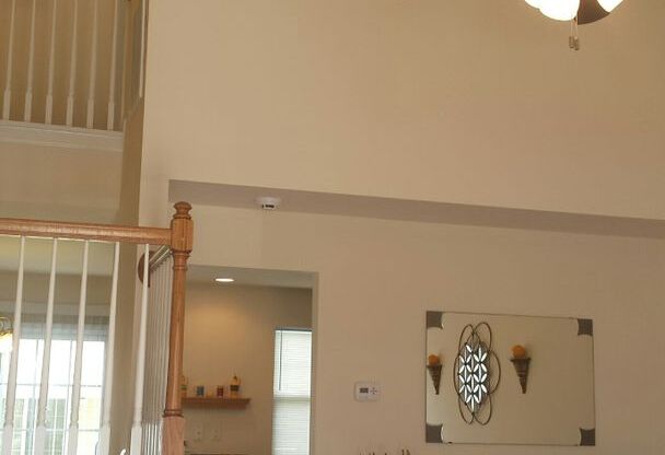 3 bedroom 2.5 bath townhome in University Area