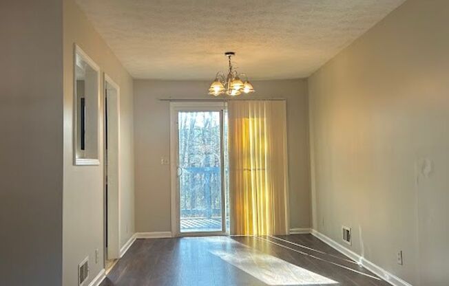 3 bed and 3 bath in Decatur!