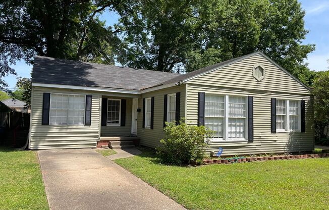 Broadmoor Home, 3 Beds, 2 Baths