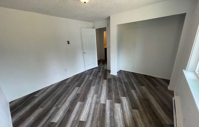 2 beds, 1 bath, 683 sqft, $1,450, Unit Unit 3