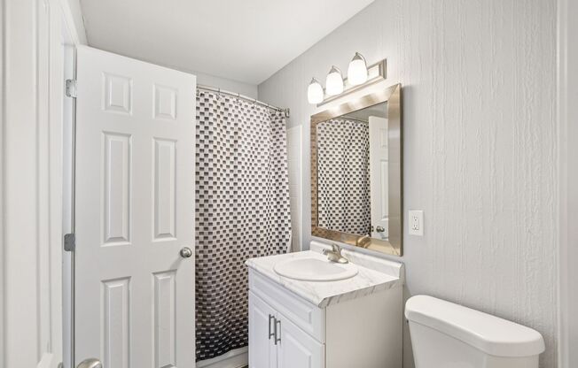 1 bed, 1 bath, 550 sqft, $1,250, Unit 236