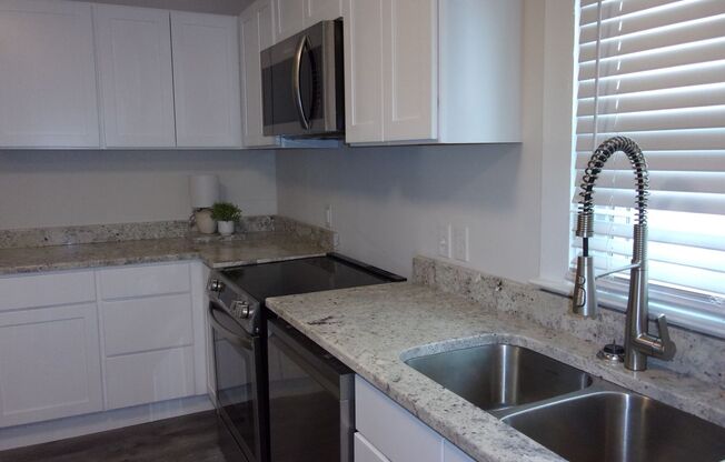 2 beds, 1 bath, $1,475