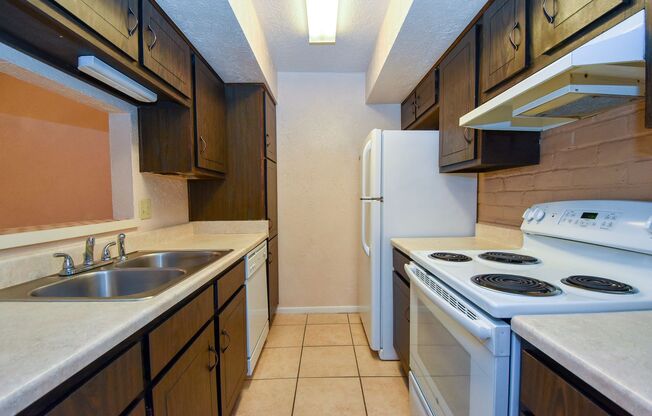 2 BEDROOM 2 BATH PATIO HOME WITH 1010 SF