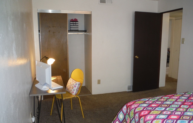 2 beds, 1 bath, 800 sqft, $790, Unit 3460E