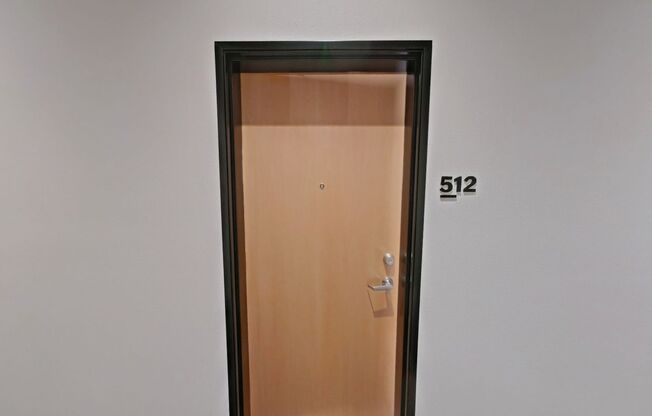 1 bed, 1 bath, 496 sqft, $1,450, Unit 512