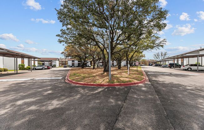 2 beds, 1 bath, $1,375, Unit 129