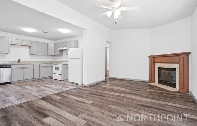 820 HOLW CRK RD