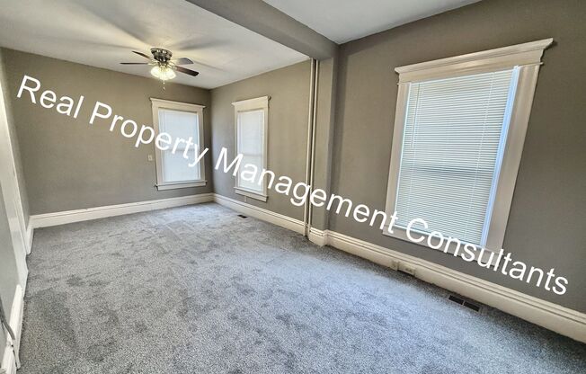 3 beds, 2 baths, $1,350, Unit Apt 1