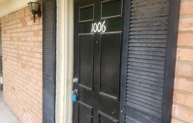 Afforadable 1 Bedroom Condo- Ready for new tenants- 76116