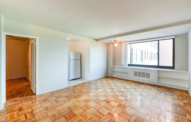 Spacious & Bright Junior 1 Bedroom at River Place East