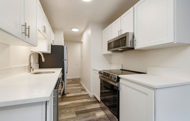 2 beds, 1.5 baths, 951 sqft, $2,495, Unit 101