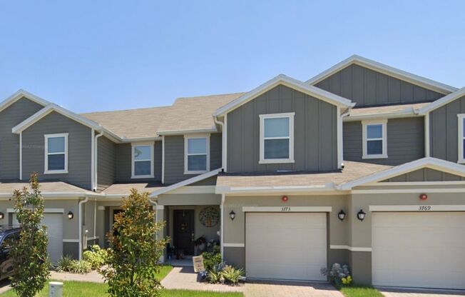 Nearly New 3 bedroom 2.5 Bath Landings at Riverbend Sanford Townhome!