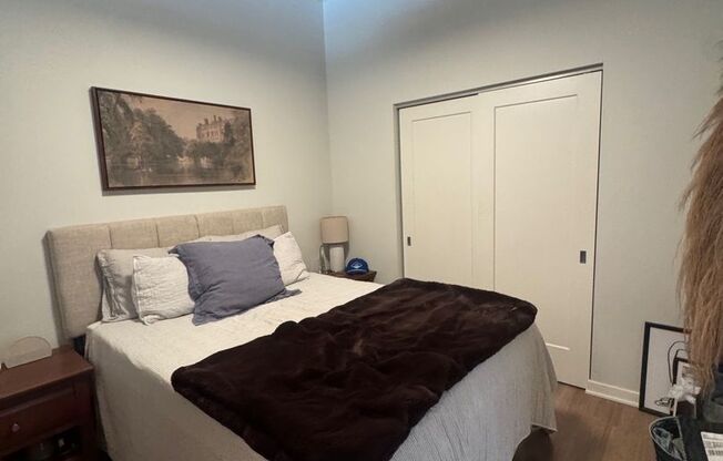 2 beds, 1 bath, 991 sqft, $2,350, Unit 415