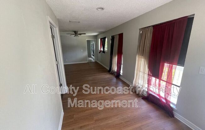 2 beds, 1 bath, 924 sqft, $1,695