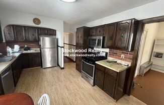 32 HOWELL