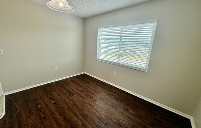2 beds, 1 bath, $1,550, Unit unit 1604